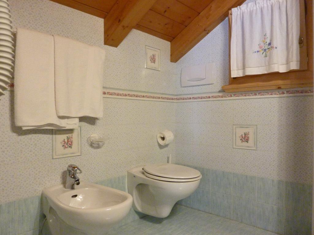 Appartamenti Majon Sotroi Campitello di Fassa Phòng bức ảnh
